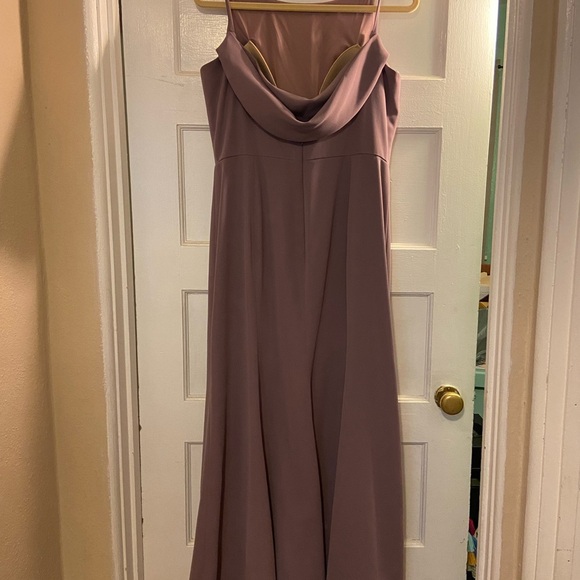 Full length spaghetti strap dress bateau neckline open back flared trumpet skirt - Picture 2 of 4